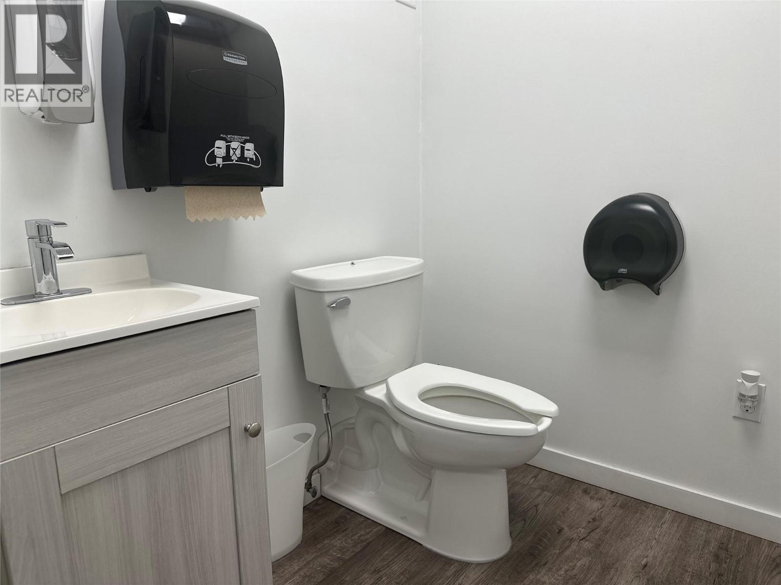 1925 Enterprise Way Unit# 105, Kelowna, British Columbia  V1Y 0J9 - Photo 30 - 10375557