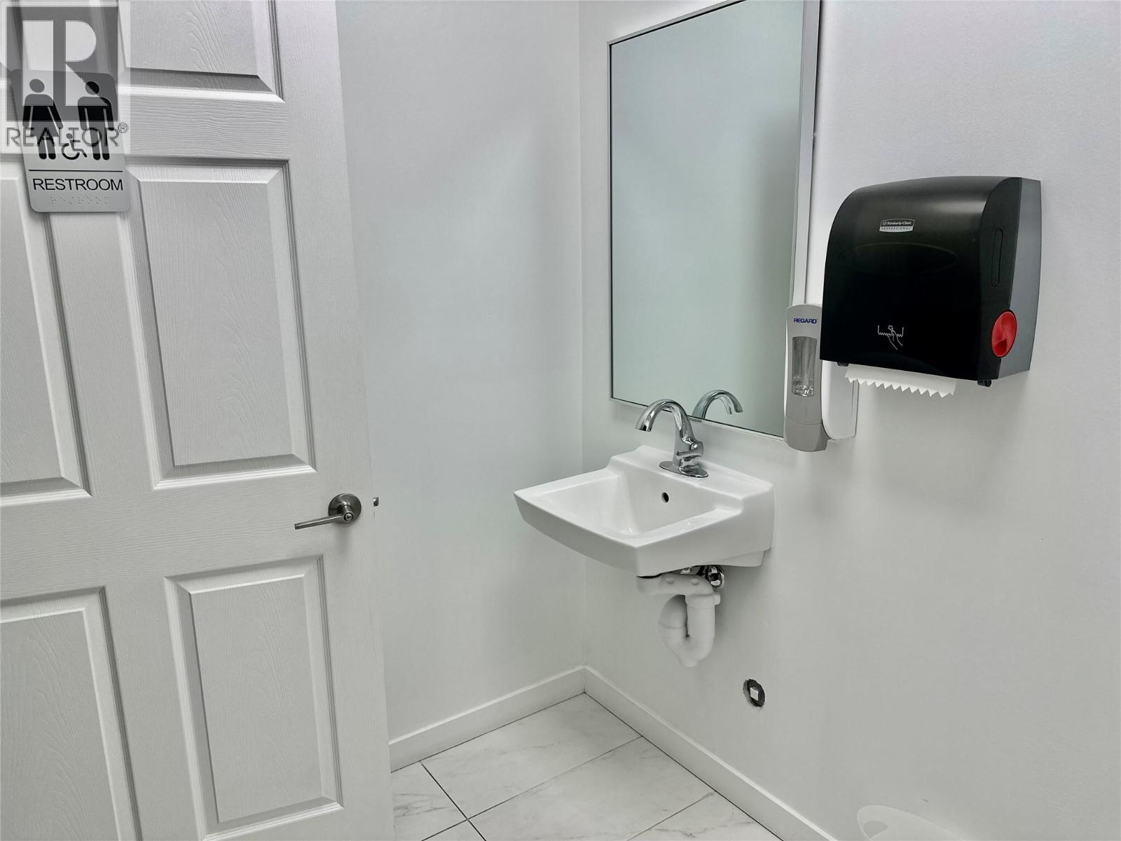 1925 Enterprise Way Unit# 105, Kelowna, British Columbia  V1Y 0J9 - Photo 26 - 10375557