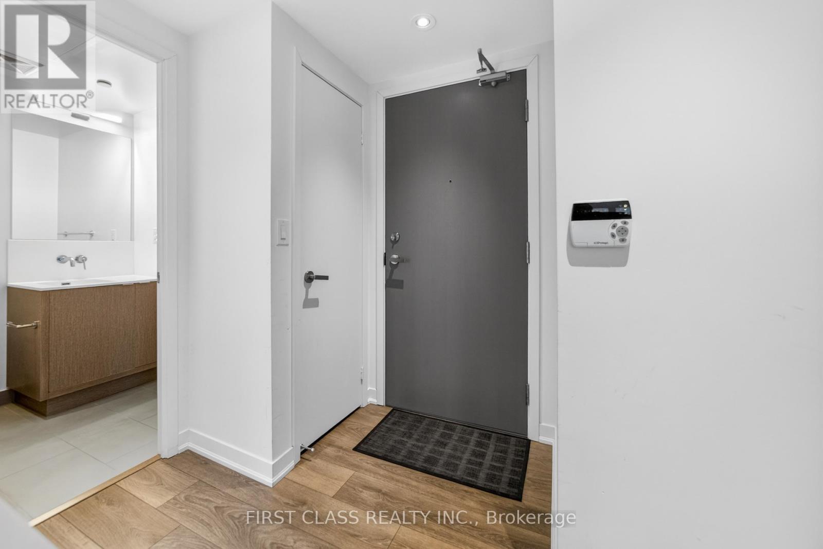 2502 - 100 Harbour Street, Toronto, Ontario  M5J 0B5 - Photo 29 - C12780672