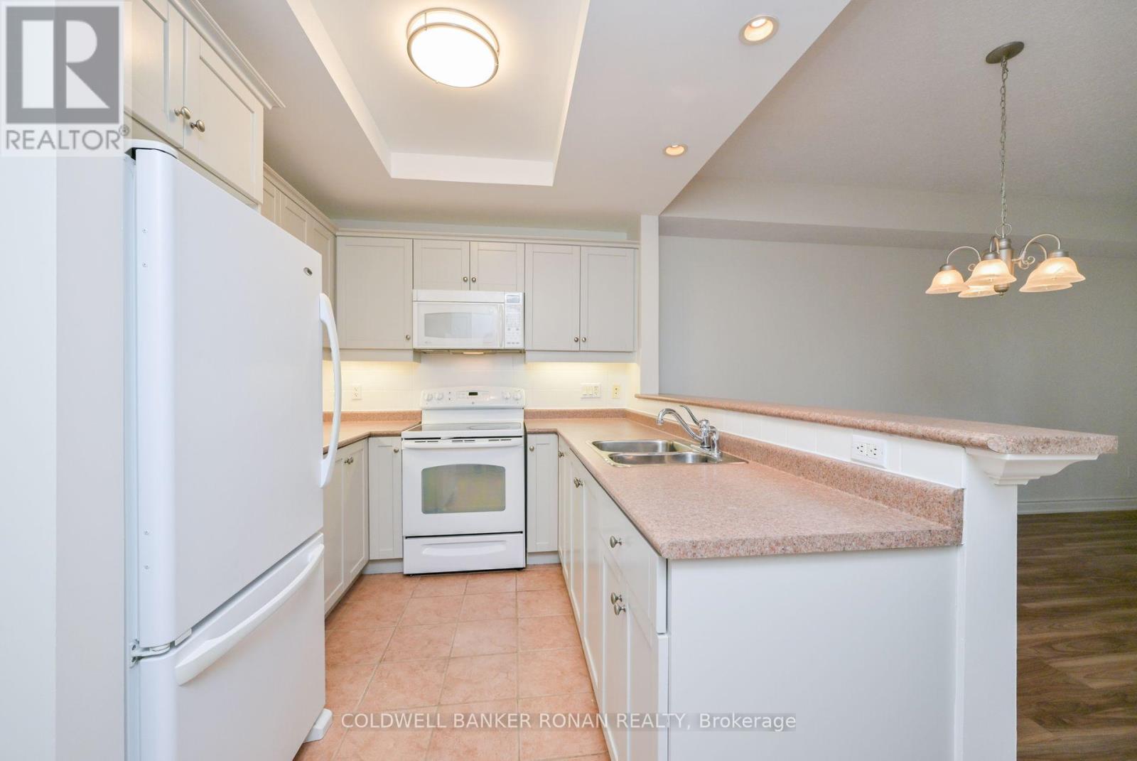 202 - 78 Sunset Boulevard, New Tecumseth, Ontario  L9R 2H5 - Photo 6 - N12780678