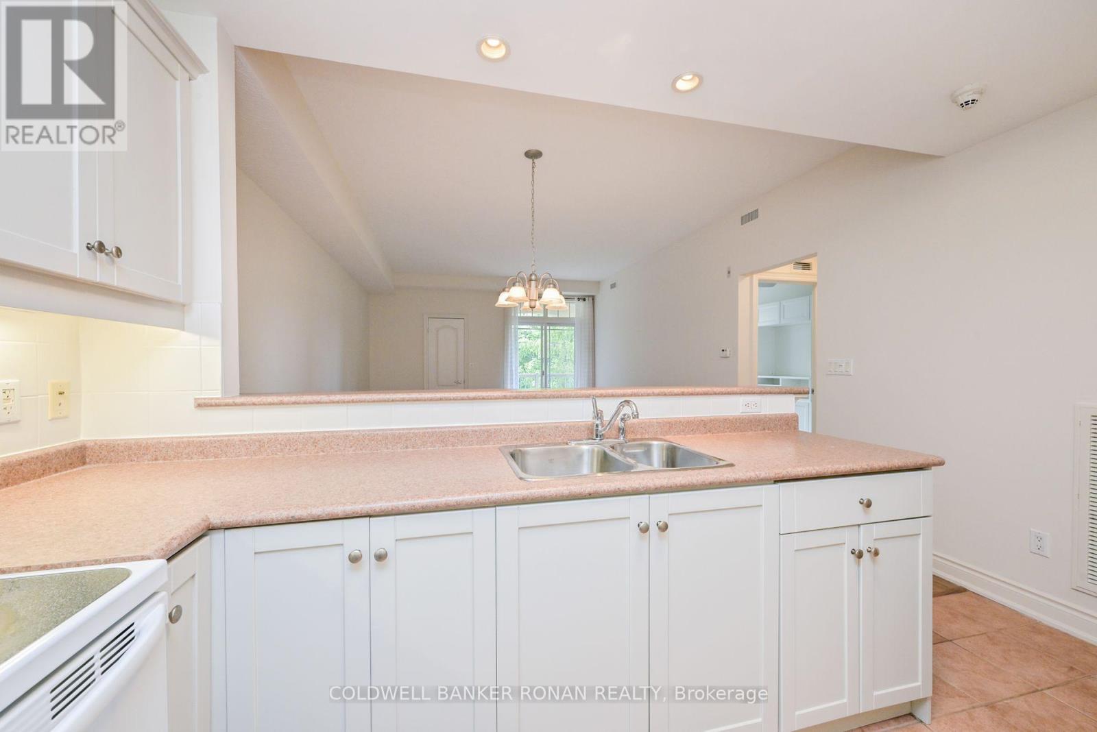 202 - 78 Sunset Boulevard, New Tecumseth, Ontario  L9R 2H5 - Photo 8 - N12780678