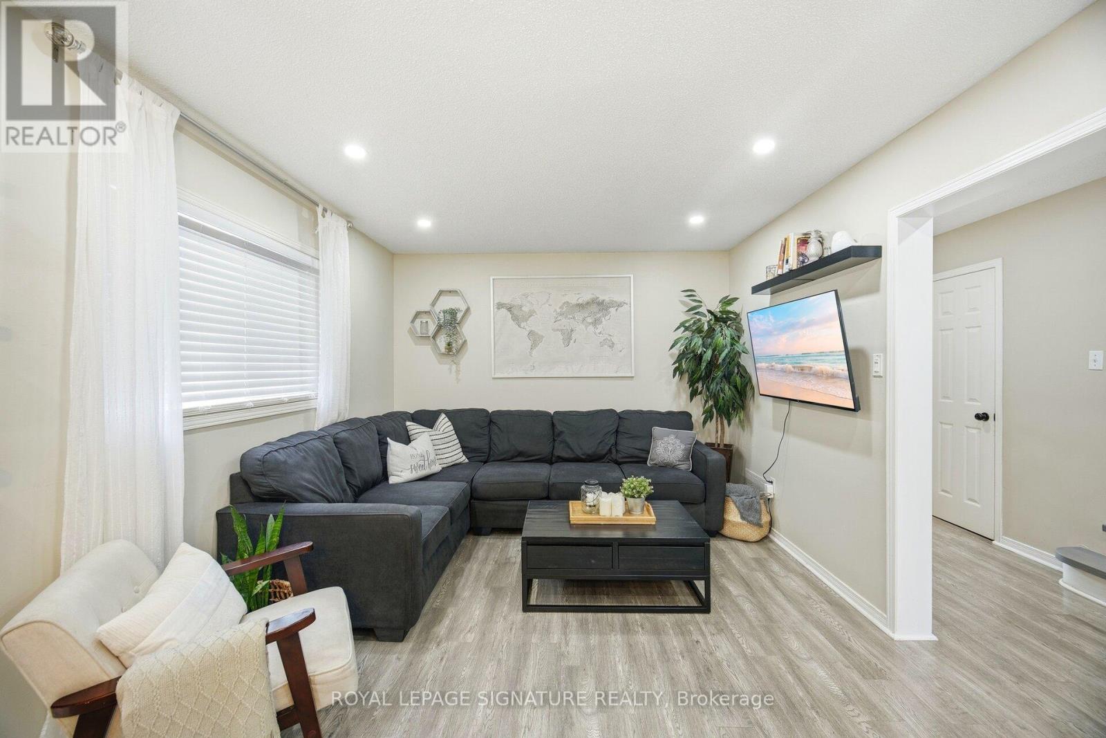 21 Palmolive Street, Brampton, Ontario  L6R 1P5 - Photo 6 - W12780606