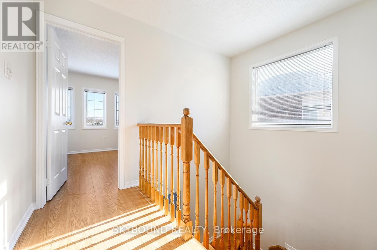 12 Sled Dog Road, Brampton, Ontario  L6R 0H8 - Photo 14 - W12780628