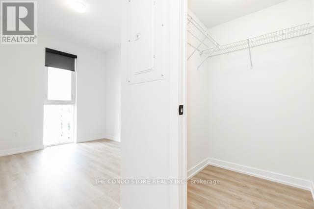 802 - 2300 St. Clair Avenue W, Toronto, Ontario  M6N 1K8 - Photo 11 - W12780660