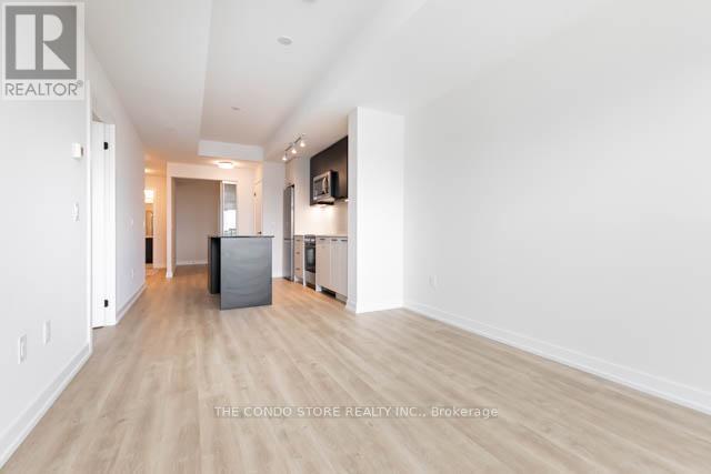 802 - 2300 St. Clair Avenue W, Toronto, Ontario  M6N 1K8 - Photo 5 - W12780660