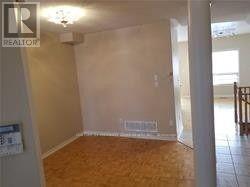 1129 Windbrook Grove, Mississauga, Ontario  L5V 2V2 - Photo 4 - W12780682