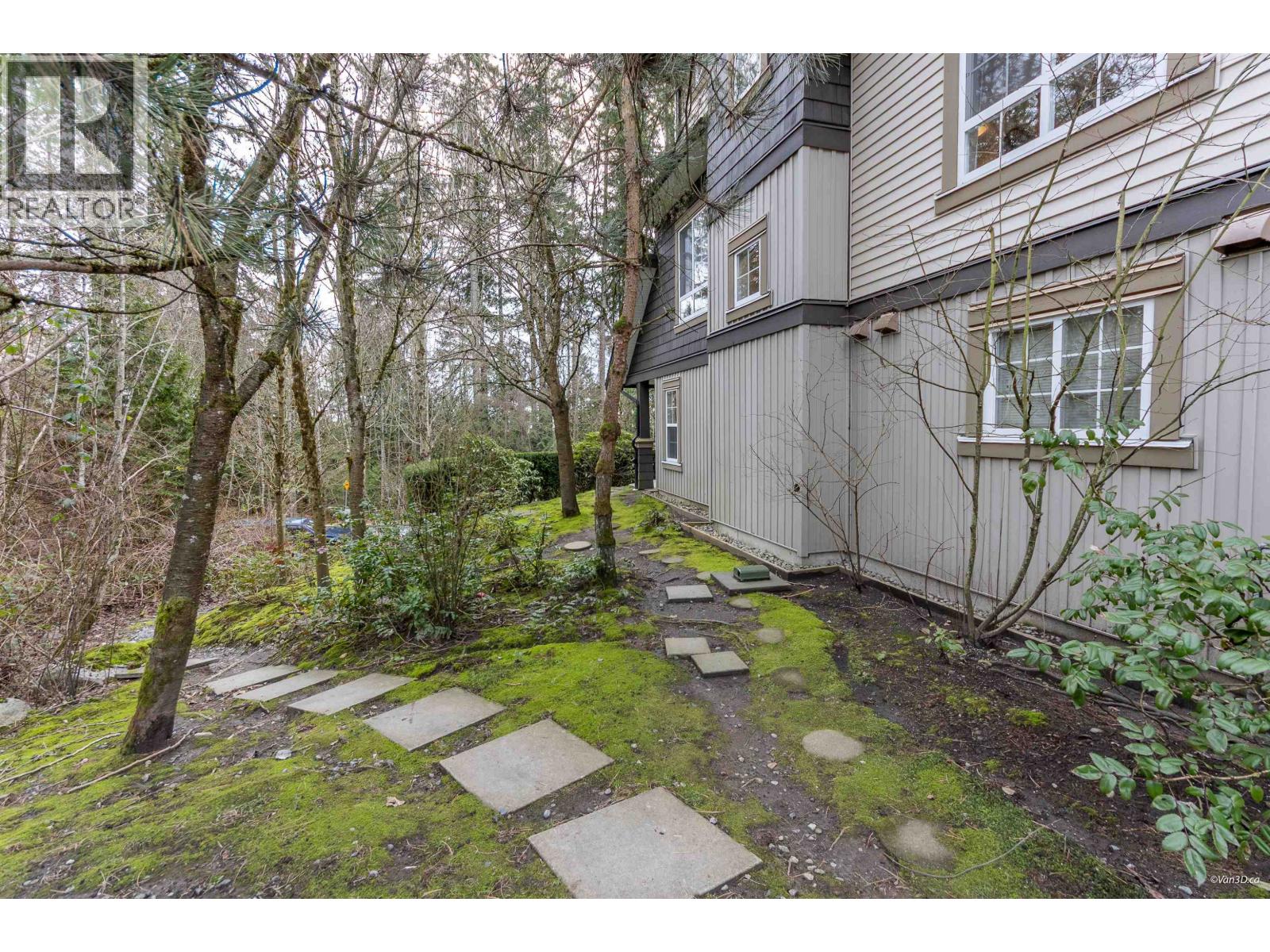 1 2200 Panorama Drive, Port Moody, British Columbia  V3H 5M2 - Photo 2 - R3089023