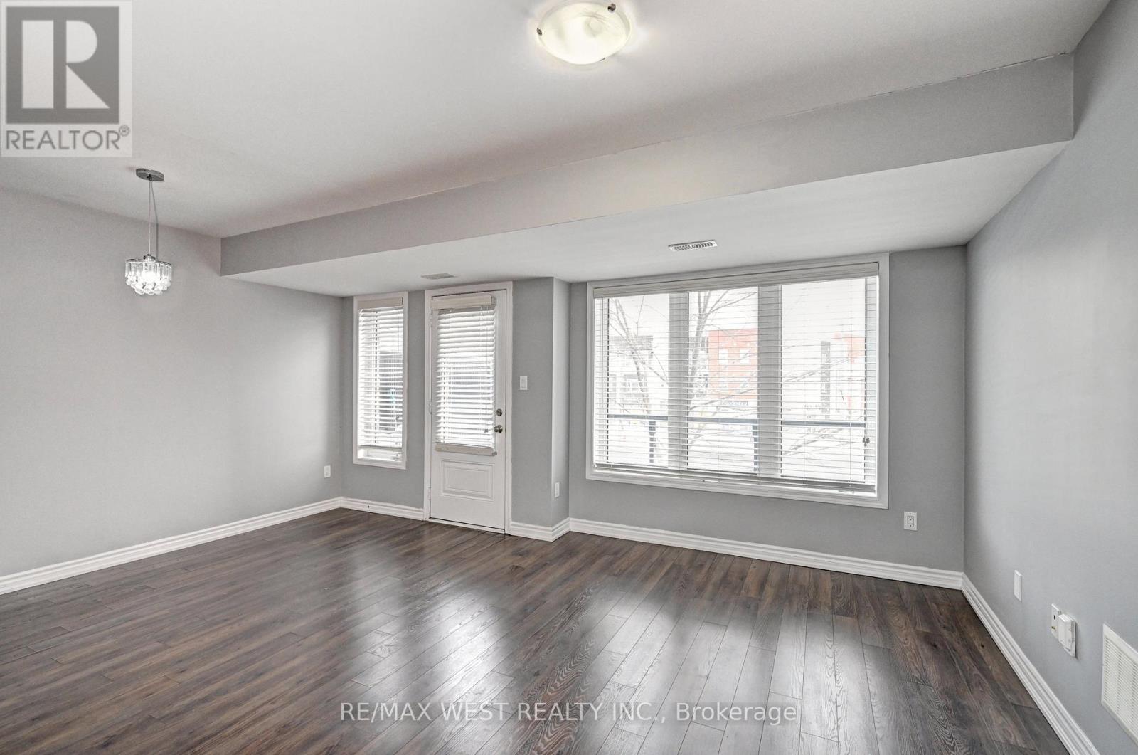 118 Daylily Lane, Kitchener, Ontario  N2R 0L7 - Photo 11 - X12780620