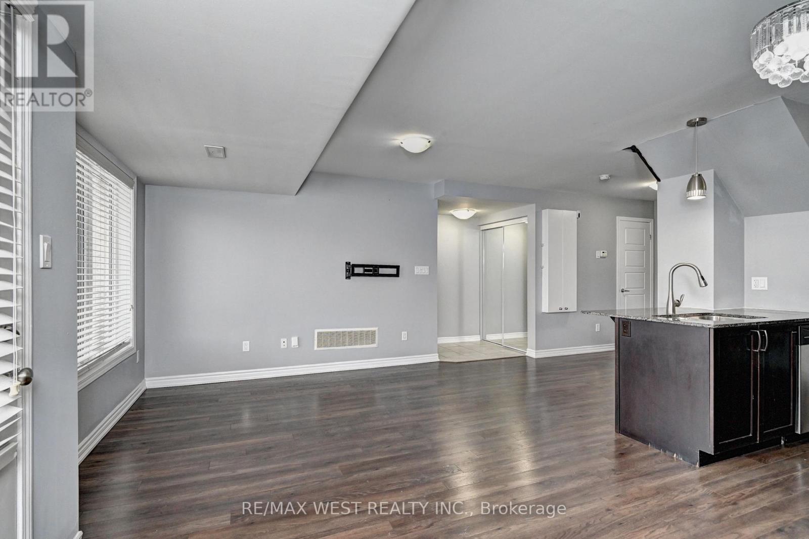 118 Daylily Lane, Kitchener, Ontario  N2R 0L7 - Photo 15 - X12780620