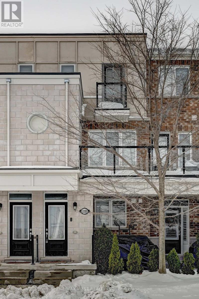 118 Daylily Lane, Kitchener, Ontario  N2R 0L7 - Photo 4 - X12780620