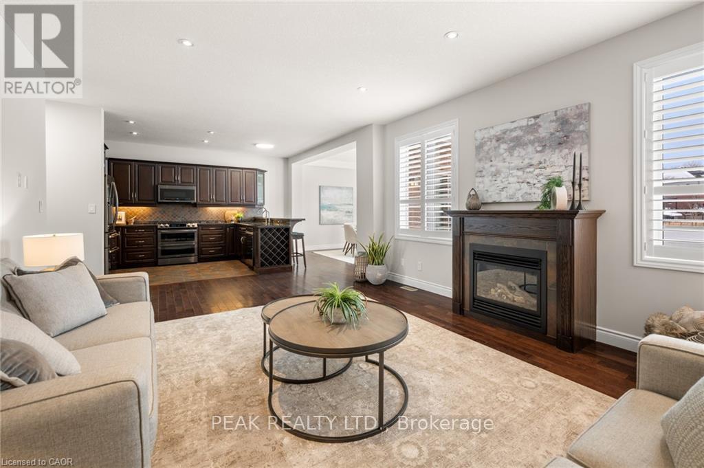 279 Zeller Drive, Kitchener, Ontario  N2A 0B2 - Photo 7 - X12780624