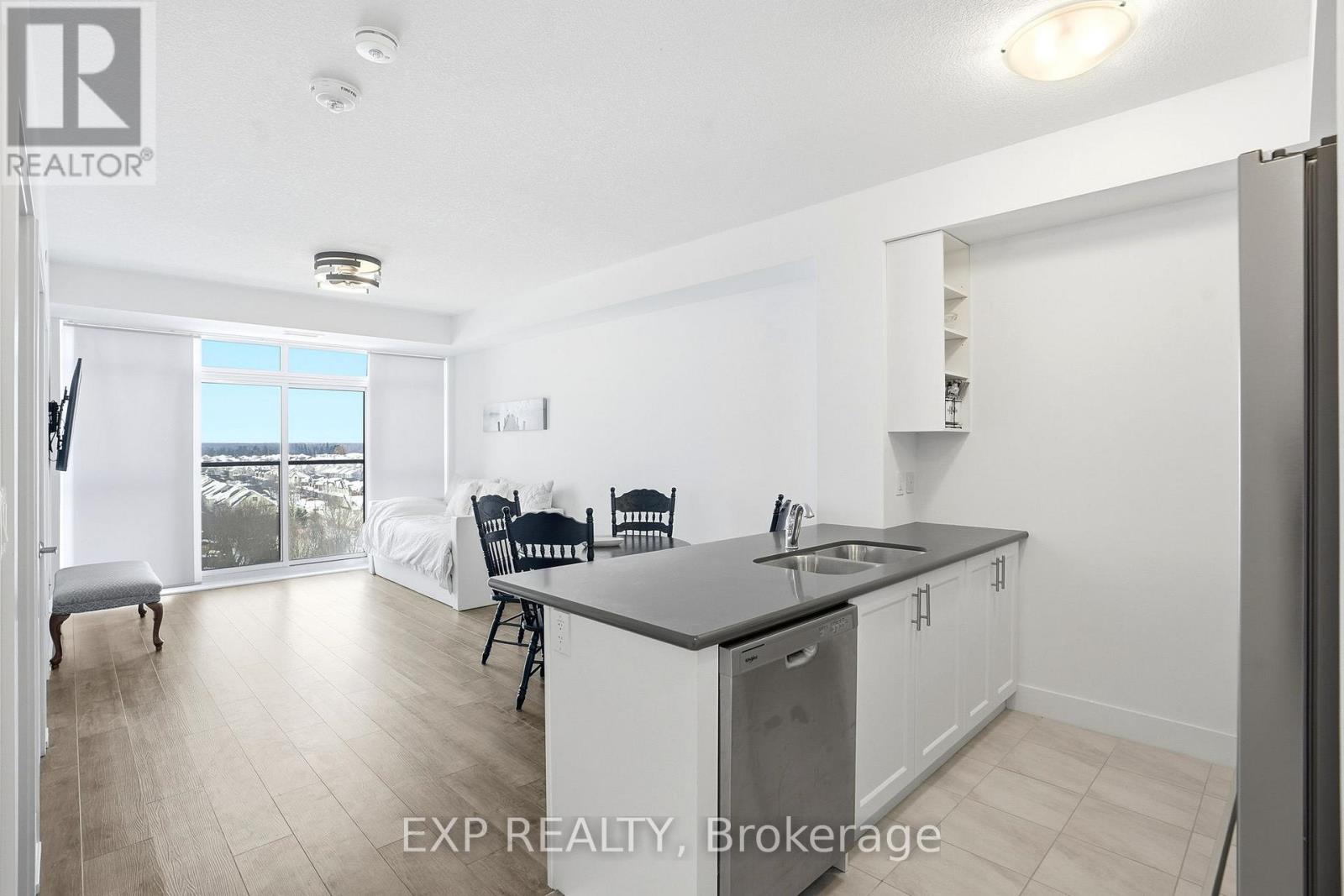 803 - 460 Dundas Street E, Hamilton, Ontario  L8B 2A5 - Photo 4 - X12780650