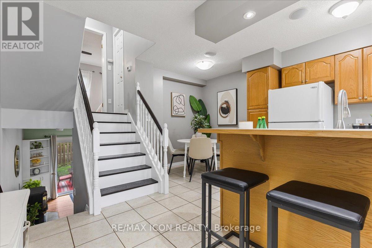 26 - 211 Veronica Drive, Kitchener, Ontario  N2A 2R8 - Photo 6 - X12780664