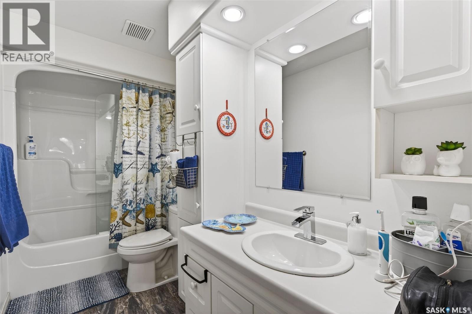 1720 Olive Diefenbaker Drive, Prince Albert, Saskatchewan  S6X 1B6 - Photo 26 - SK028295