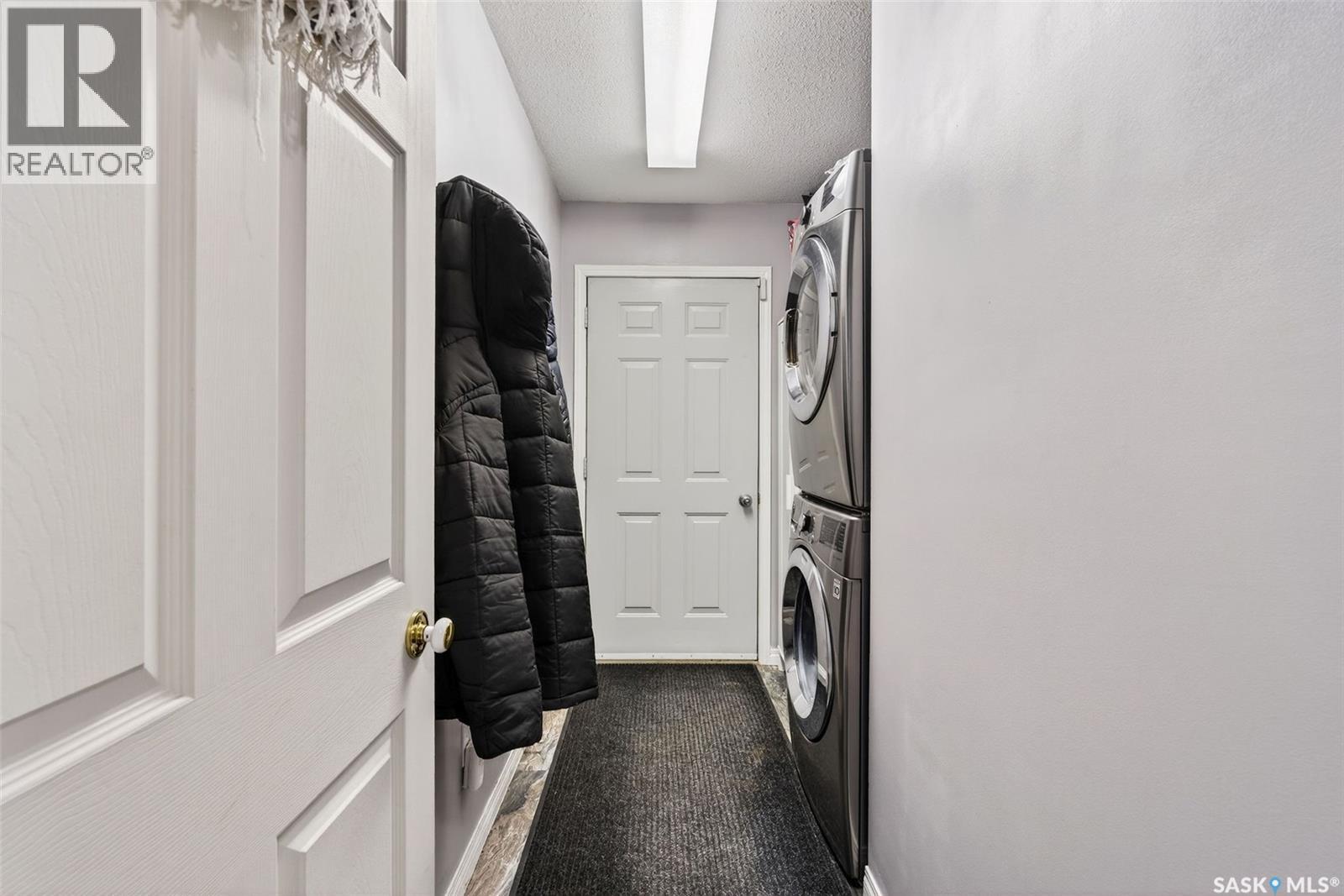 1720 Olive Diefenbaker Drive, Prince Albert, Saskatchewan  S6X 1B6 - Photo 30 - SK028295