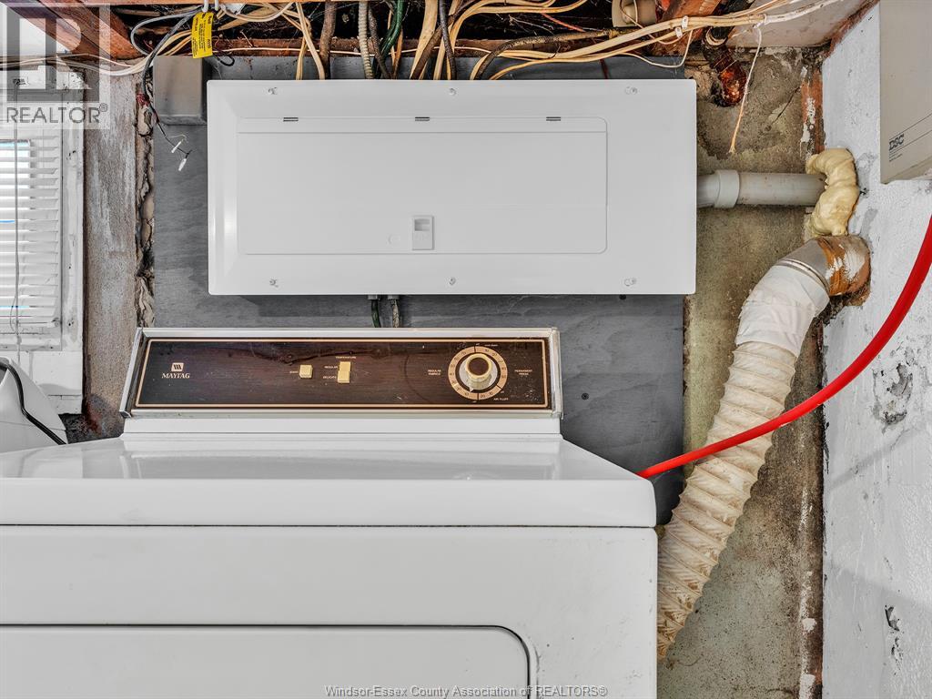 1027 Marentette, Windsor, Ontario  N9A 2A4 - Photo 38 - 26003084