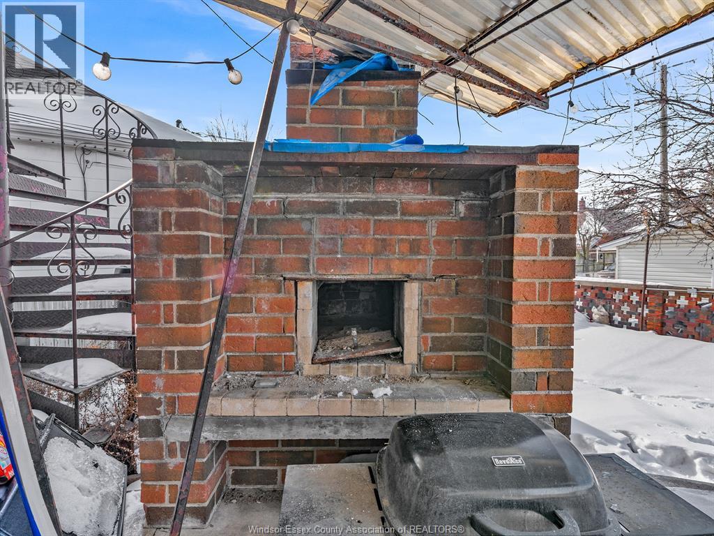1027 Marentette, Windsor, Ontario  N9A 2A4 - Photo 49 - 26003084