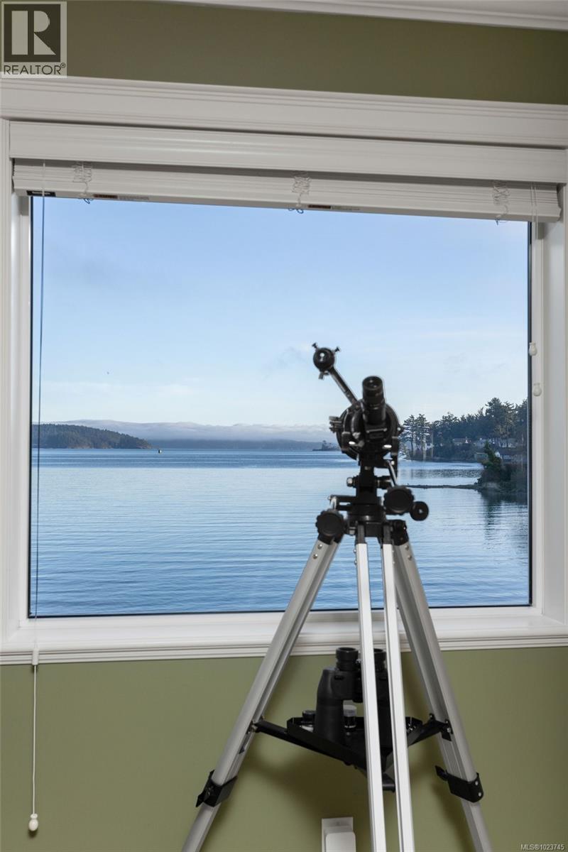 10239 Fifth St, Sidney, British Columbia  V8L 2Y4 - Photo 17 - 1023745