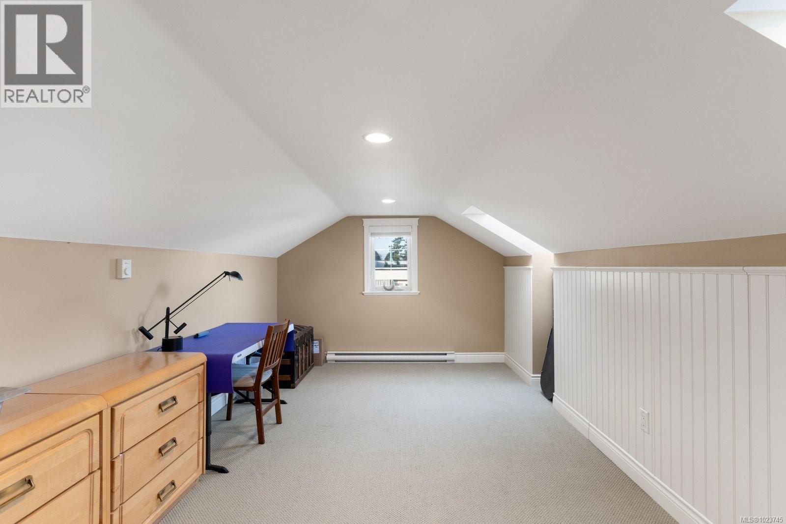 10239 Fifth St, Sidney, British Columbia  V8L 2Y4 - Photo 28 - 1023745