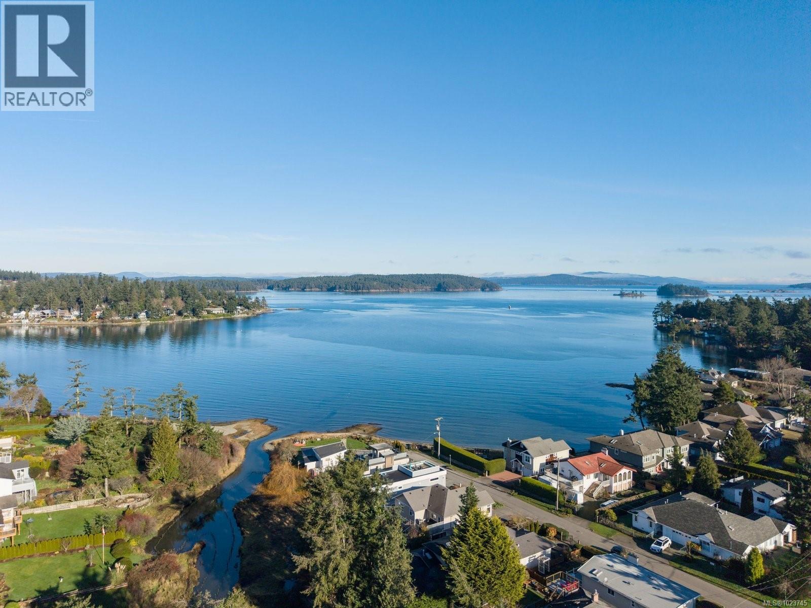 10239 Fifth St, Sidney, British Columbia  V8L 2Y4 - Photo 31 - 1023745