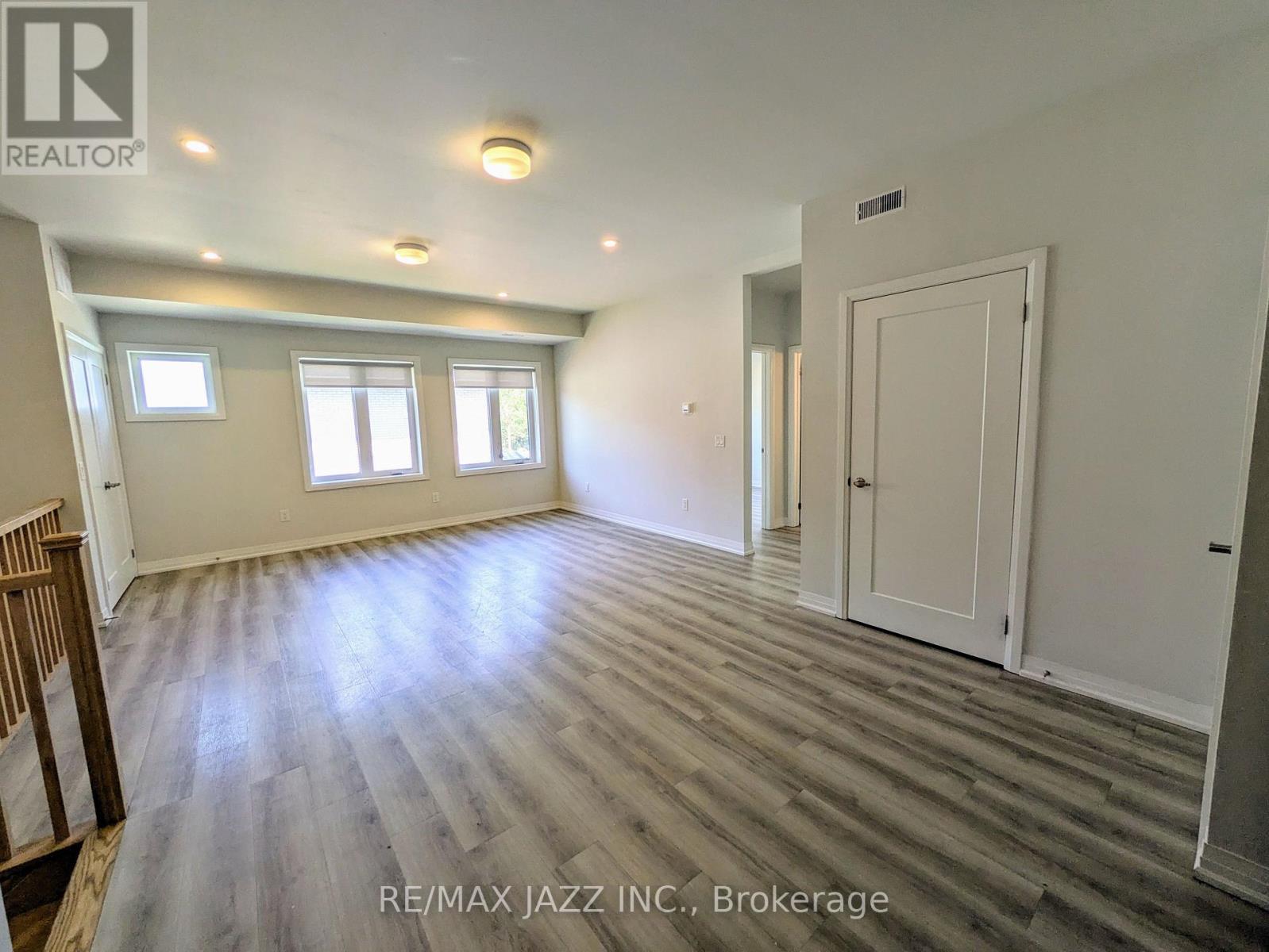 201 - 750 King Street E, Oshawa (Eastdale), Ontario  L1H 1G9 - Photo 10 - E12780796