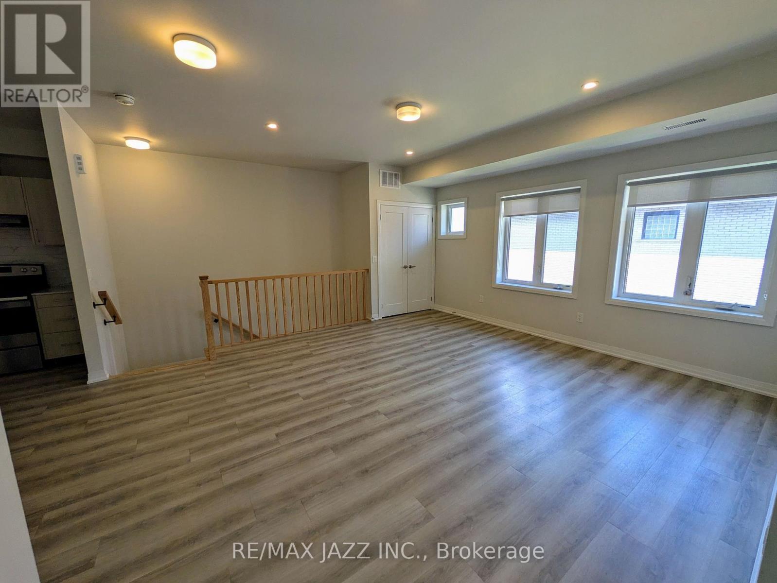 201 - 750 King Street E, Oshawa (Eastdale), Ontario  L1H 1G9 - Photo 8 - E12780796