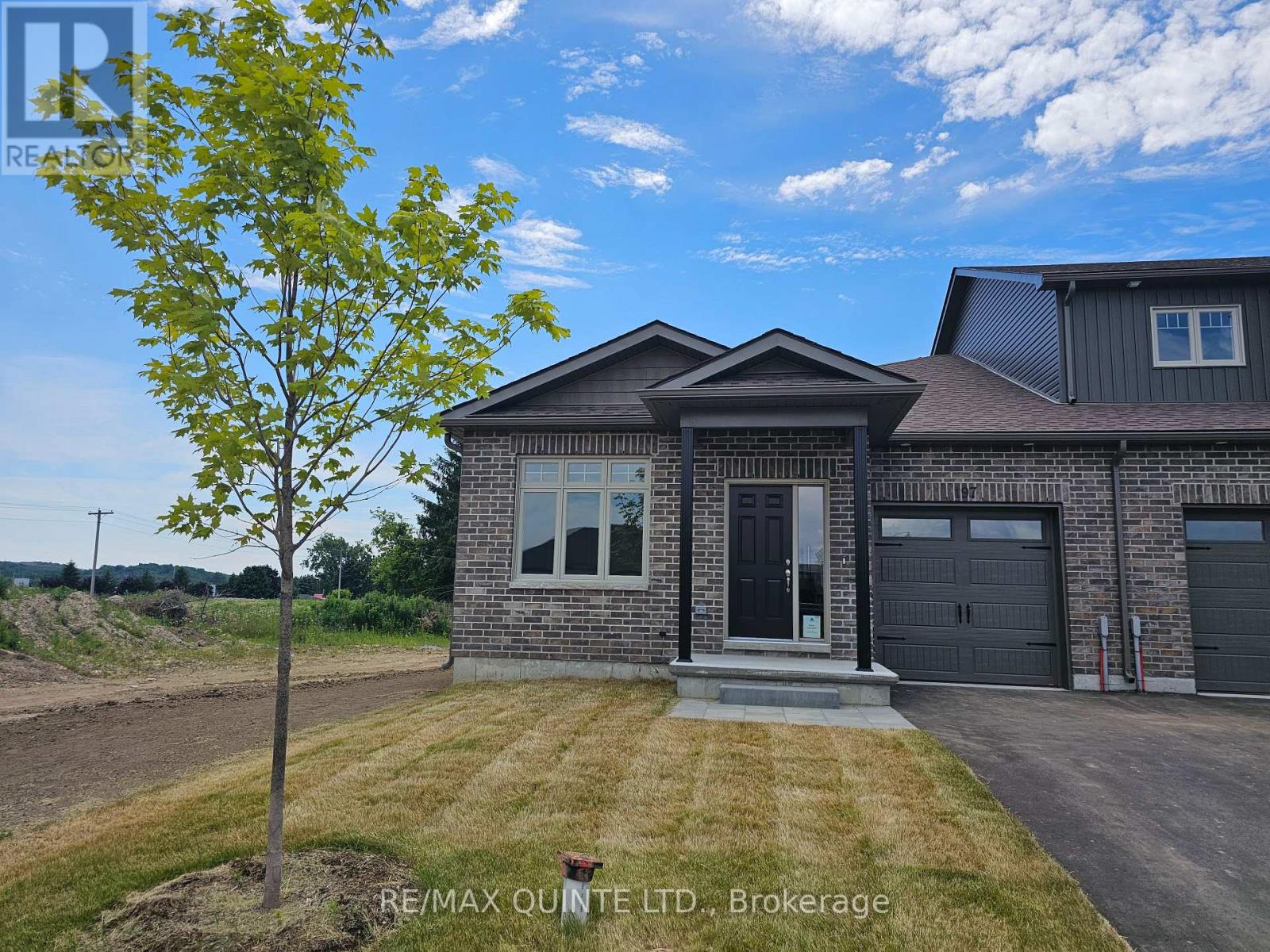 197 Beasley Crescent, Prince Edward County (Hallowell Ward), Ontario  K0K 2T0 - Photo 2 - X12780692