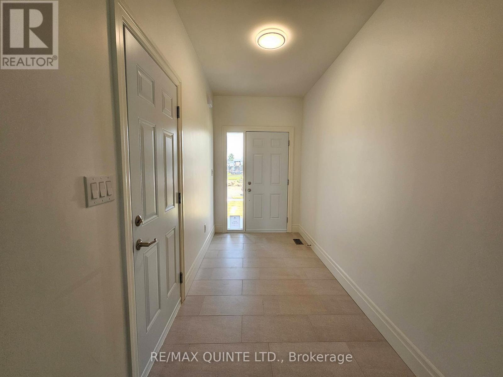 197 Beasley Crescent, Prince Edward County (Hallowell Ward), Ontario  K0K 2T0 - Photo 3 - X12780692