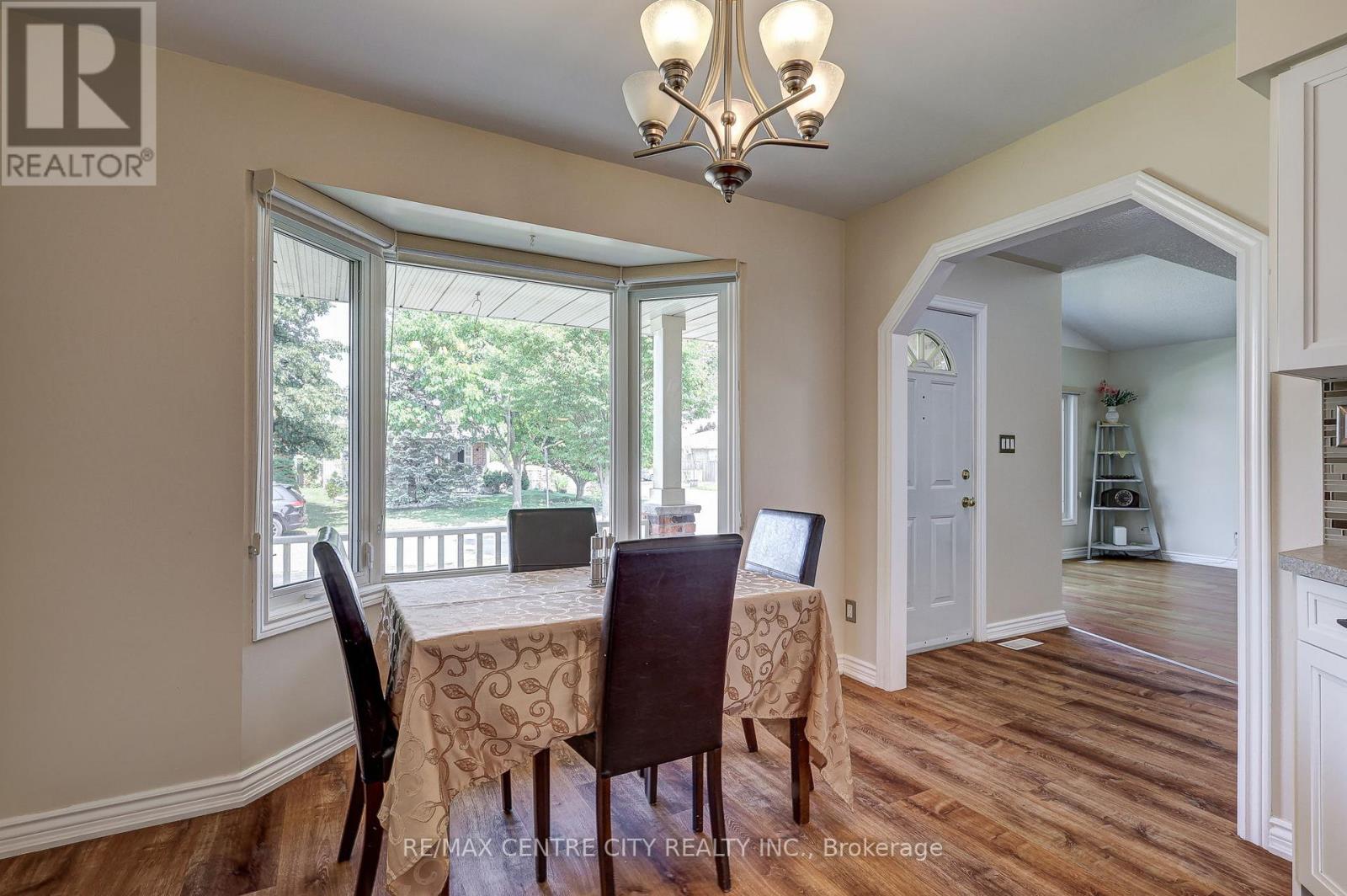 26 Sifton Drive, St. Thomas, Ontario  N5R 6C7 - Photo 6 - X12780786