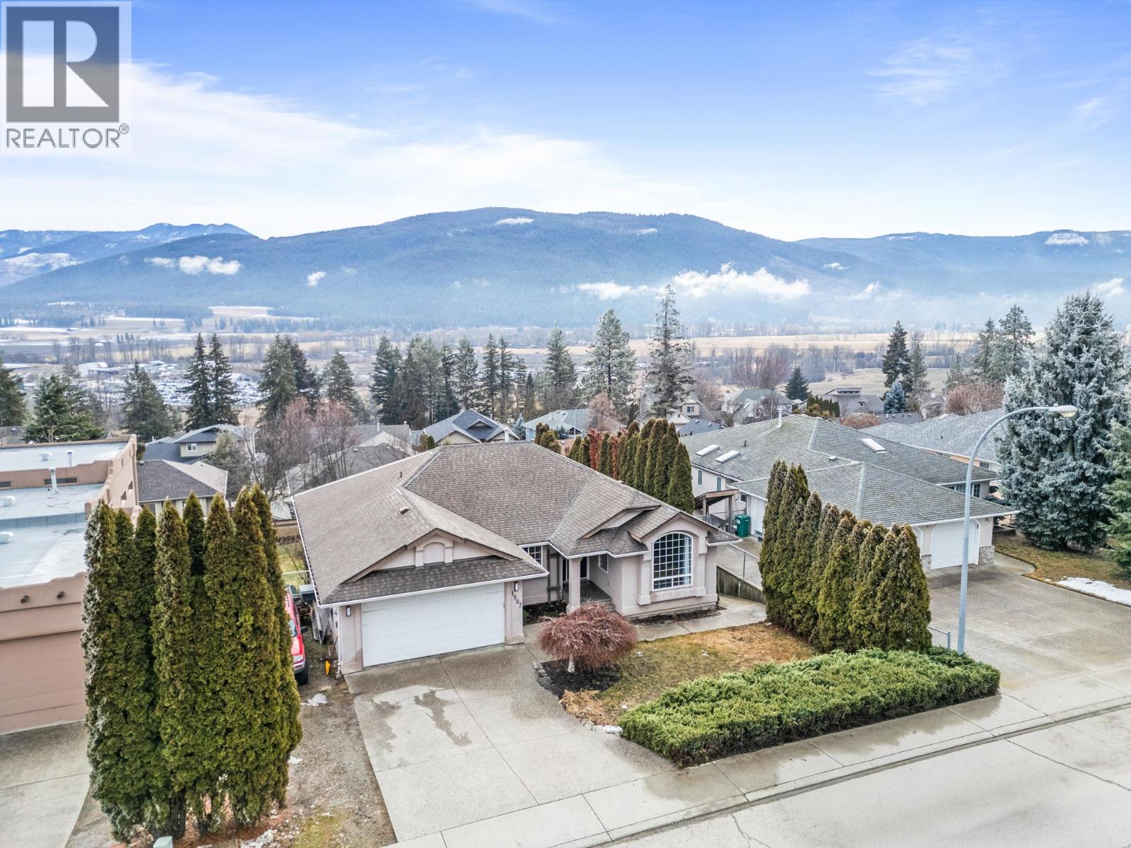 1997 Mountain View Avenue, Lumby, British Columbia