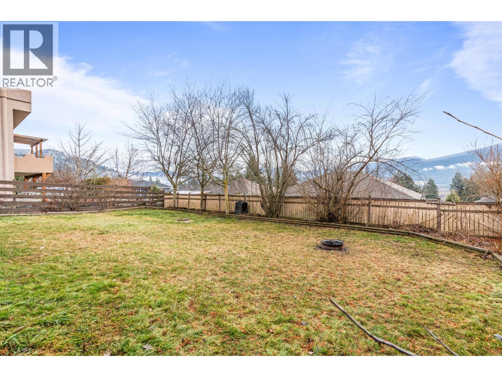 1997 Mountain View Avenue, Lumby, British Columbia  V0E 2G0 - Photo 66 - 10375616