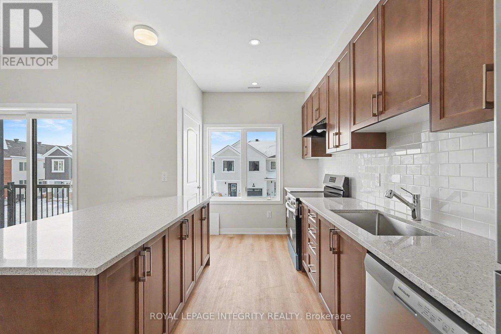 433 Mortar Terrace, Ottawa, Ontario  K2W 0N8 - Photo 9 - X12780778