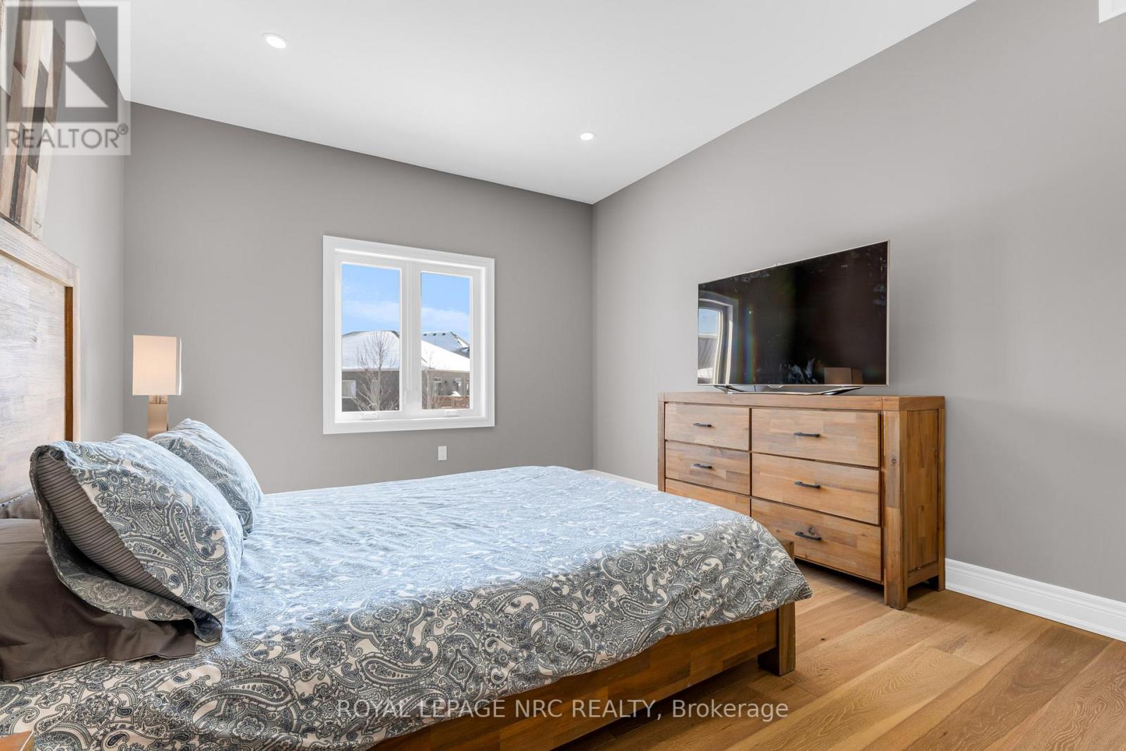 738 Clarence Street, Port Colborne, Ontario  L3K 0A8 - Photo 14 - X12780732