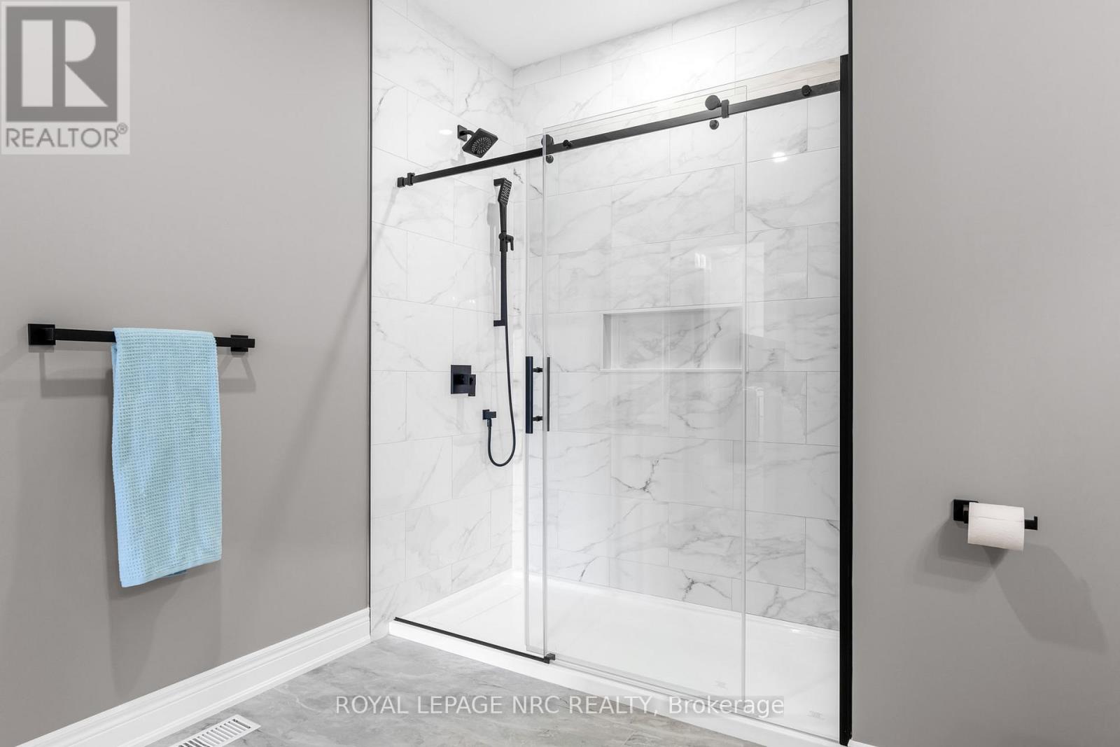 738 Clarence Street, Port Colborne, Ontario  L3K 0A8 - Photo 18 - X12780732