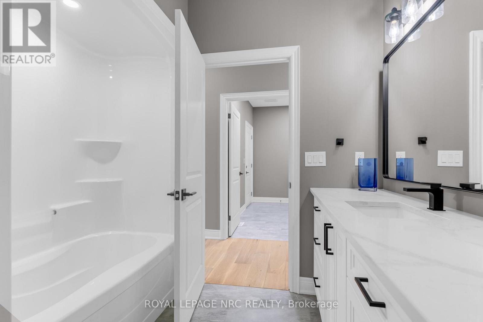 738 Clarence Street, Port Colborne, Ontario  L3K 0A8 - Photo 23 - X12780732