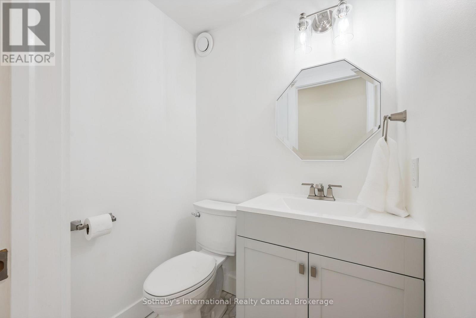 18 East Mill Street, Centre Wellington, Ontario  N0B 1S0 - Photo 16 - X12780884