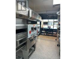 1585 WARDEN AVENUE, Toronto, Ontario