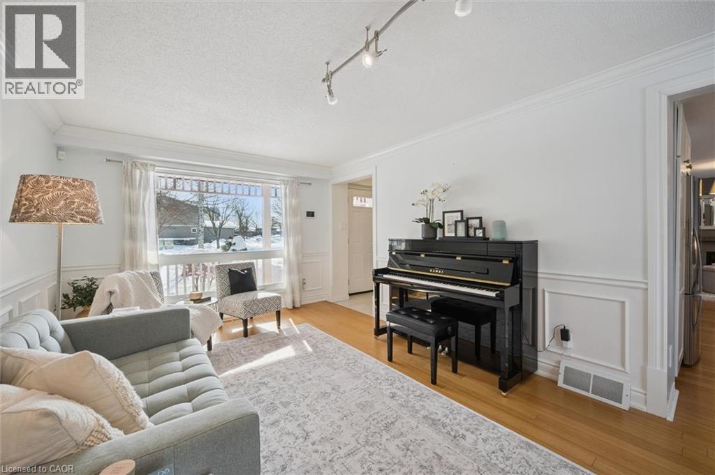 33 Manitoulin Crescent, Kitchener, Ontario  N2A 3J4 - Photo 9 - 40802155