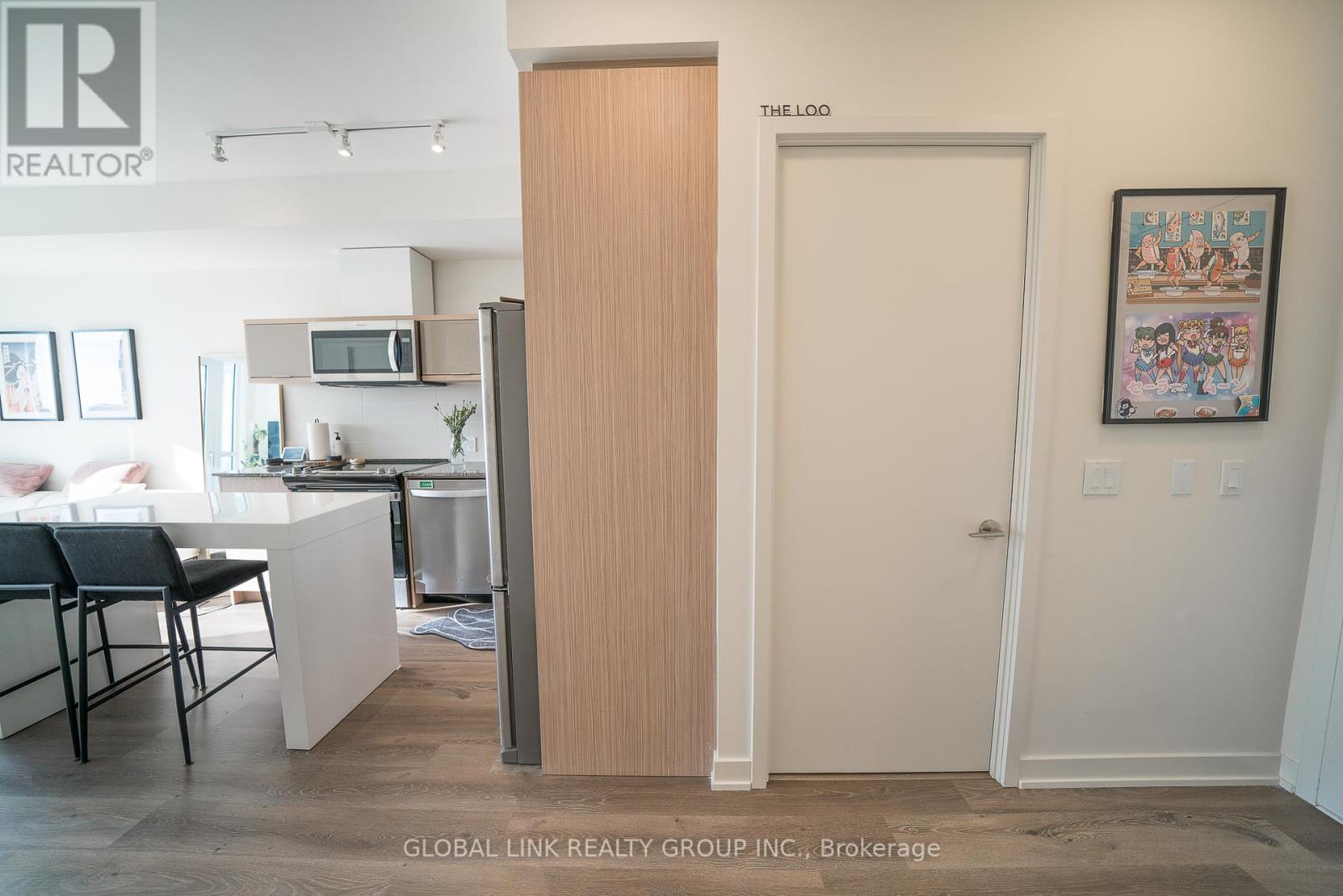 912 - 10 Deerlick Court, Toronto, Ontario  M3A 0A7 - Photo 3 - C12780876