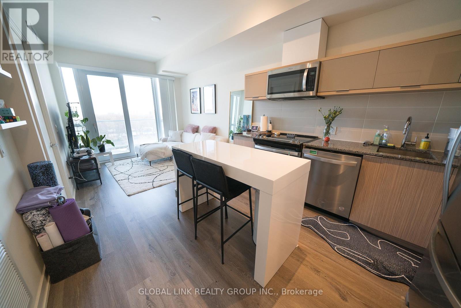 912 - 10 Deerlick Court, Toronto, Ontario  M3A 0A7 - Photo 4 - C12780876