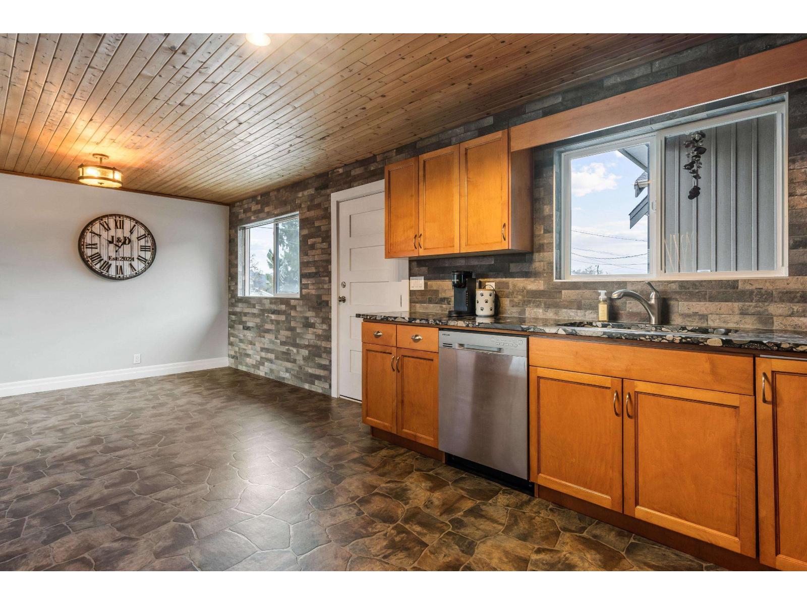 45291 Haig Drive, Sardis West Vedder, Chilliwack, British Columbia  V2R 1K3 - Photo 3 - R3088945