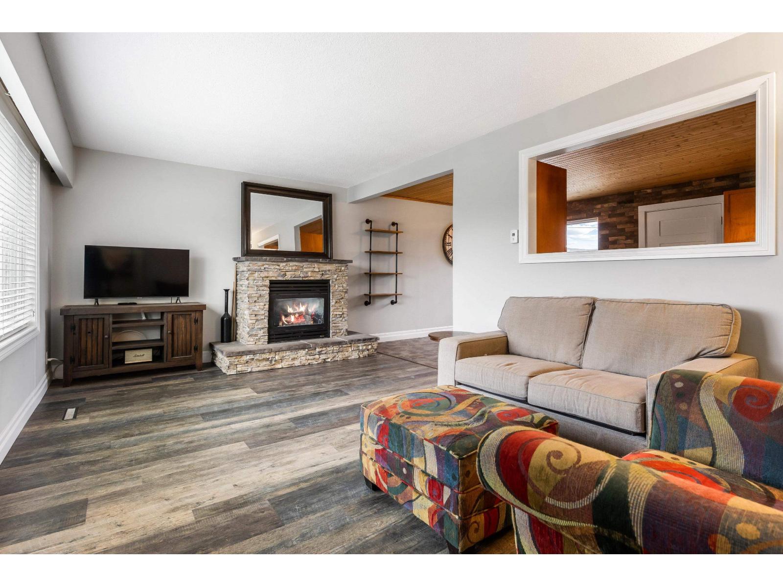 45291 Haig Drive, Sardis West Vedder, Chilliwack, British Columbia  V2R 1K3 - Photo 8 - R3088945