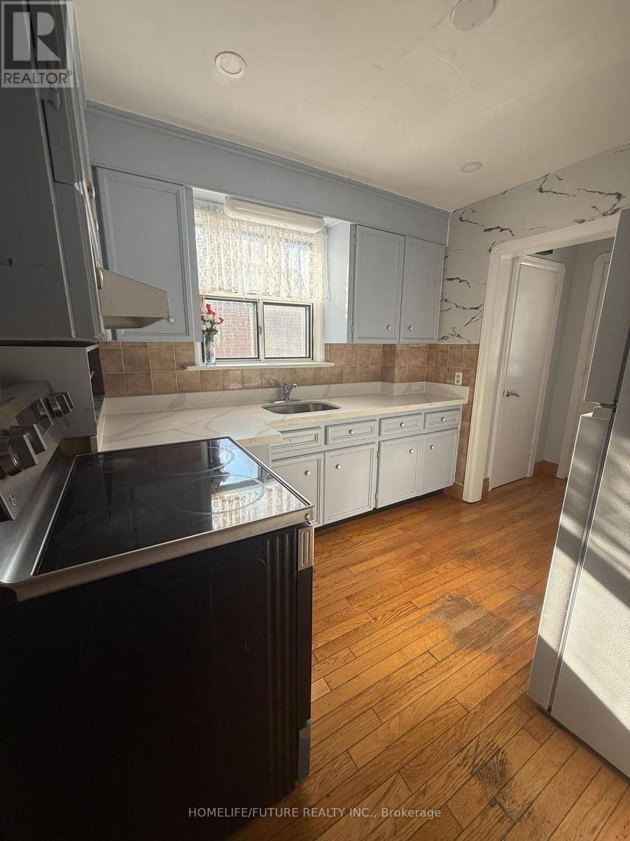 Main - 5 Shangarry Drive, Toronto (Wexford-Maryvale), Ontario  M1R 1A4 - Photo 3 - E12780760