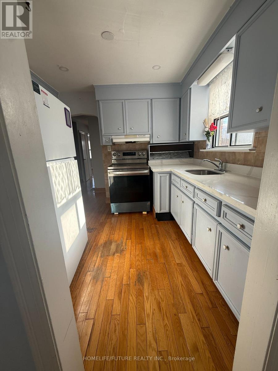 Main - 5 Shangarry Drive, Toronto (Wexford-Maryvale), Ontario  M1R 1A4 - Photo 4 - E12780760