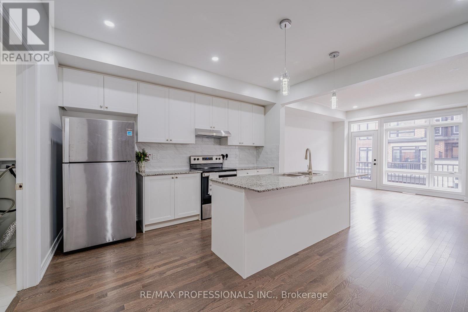 520 Littlewood Lane, Ajax, Ontario L1S 0H1 - Photo 10 - E12780762