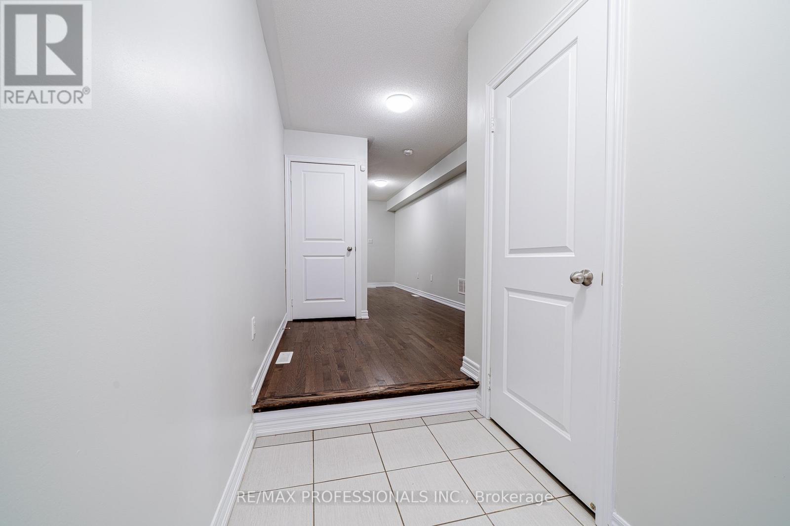 520 Littlewood Lane, Ajax, Ontario L1S 0H1 - Photo 5 - E12780762