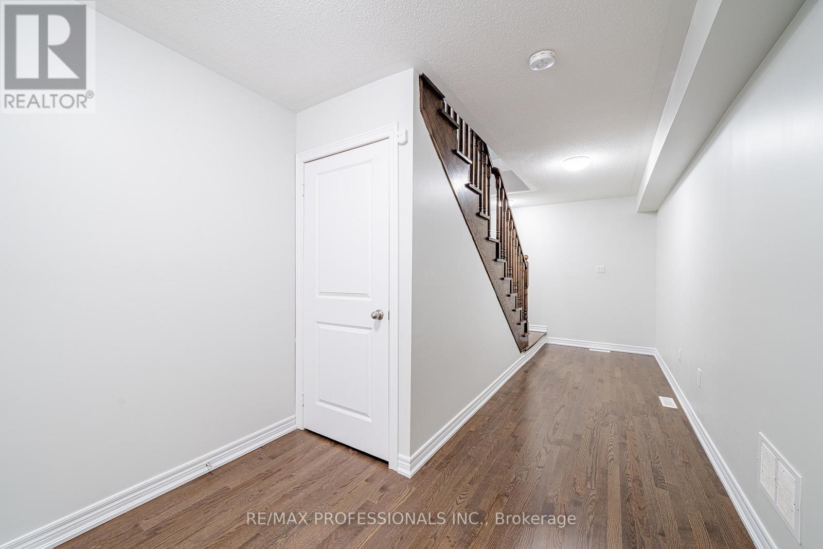 520 Littlewood Lane, Ajax, Ontario L1S 0H1 - Photo 6 - E12780762