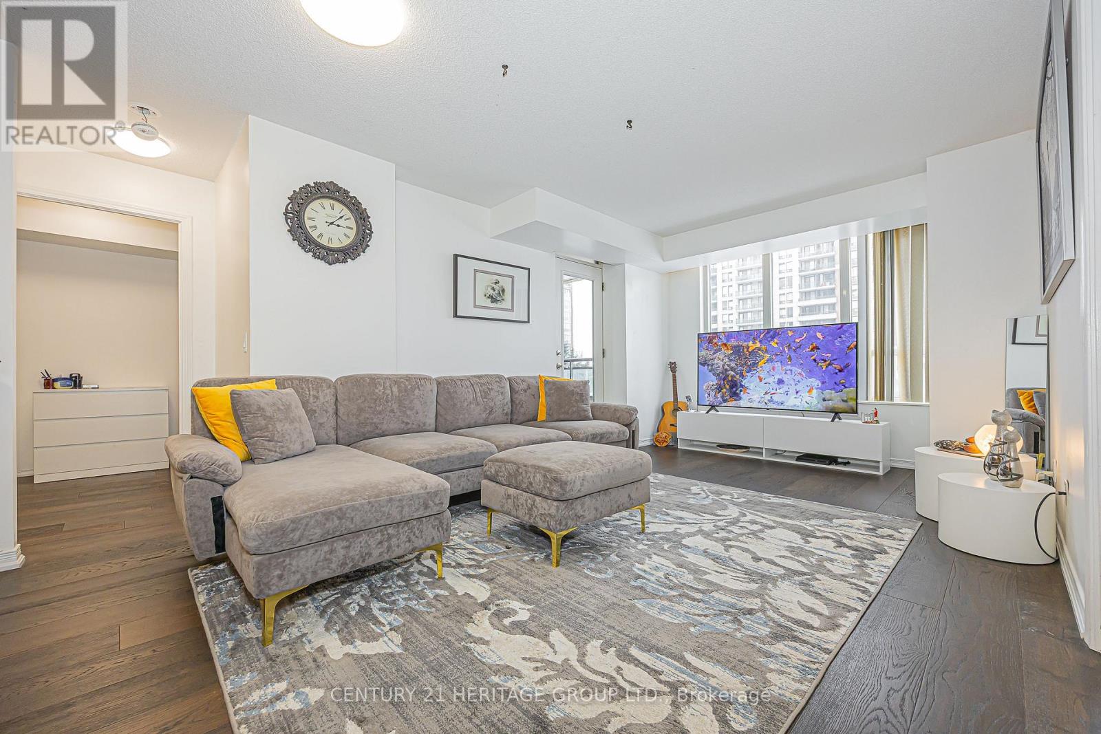 211 - 310 Red Maple Road, Richmond Hill, Ontario  L4C 0T7 - Photo 10 - N12780770