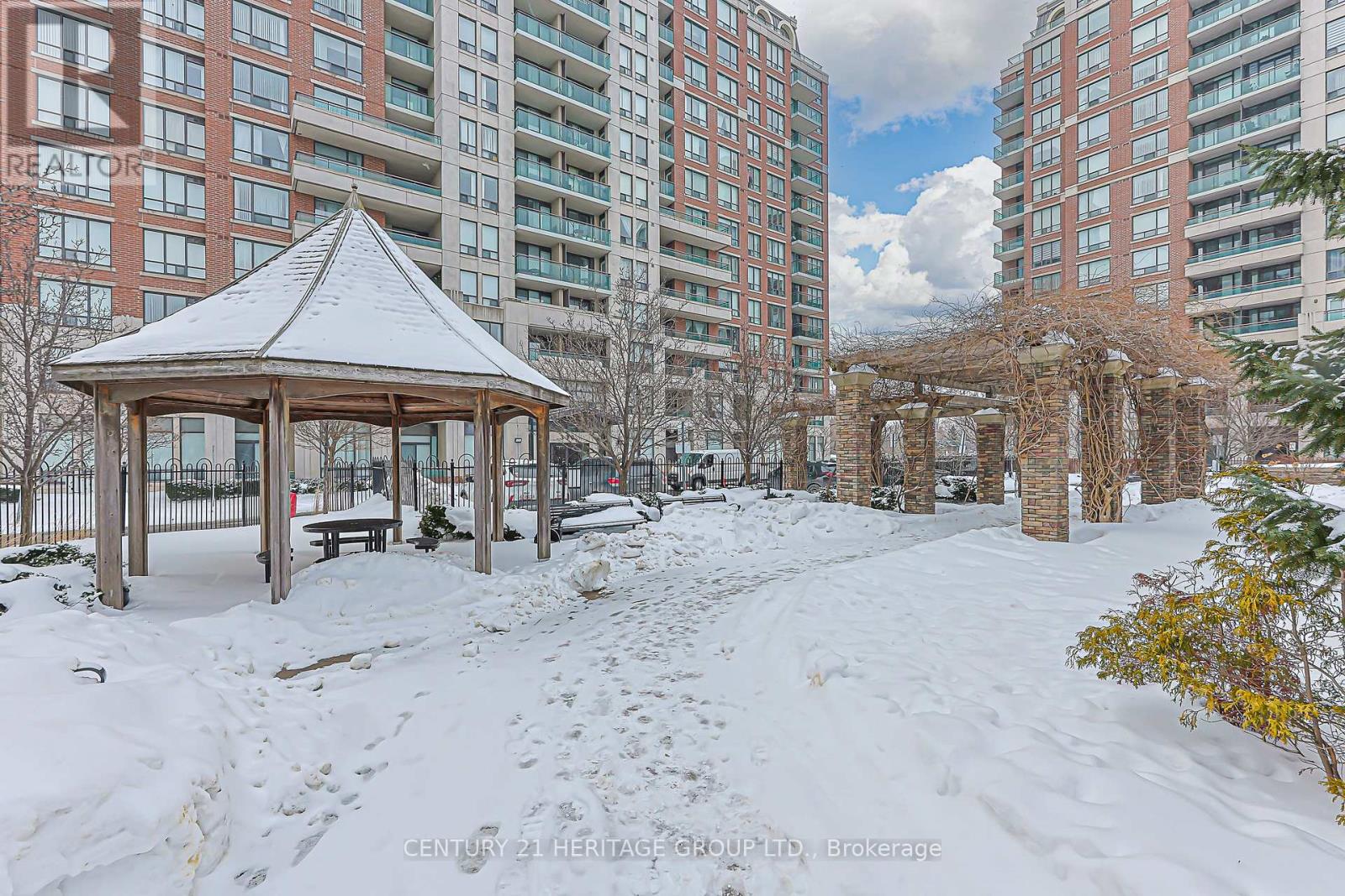 211 - 310 Red Maple Road, Richmond Hill, Ontario  L4C 0T7 - Photo 21 - N12780770