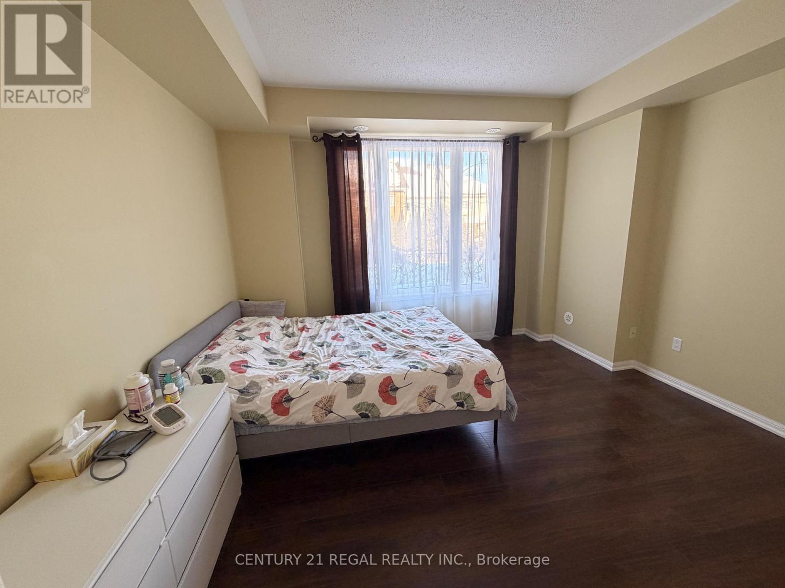 8 - 36 Walter Dove Court E, Aurora, Ontario  L4G 0S8 - Photo 7 - N12780772